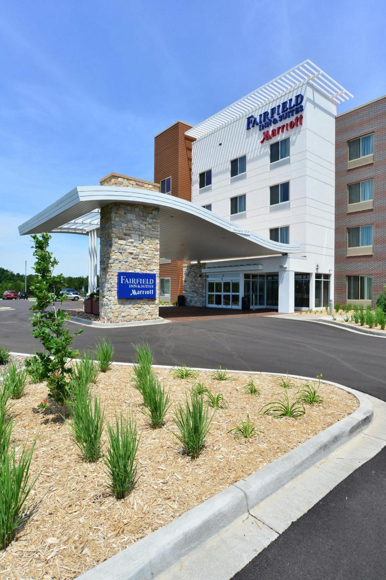 Fairfield Inn & Suites By Marriott Eau Claire/Chippewa Falls Exteriör bild