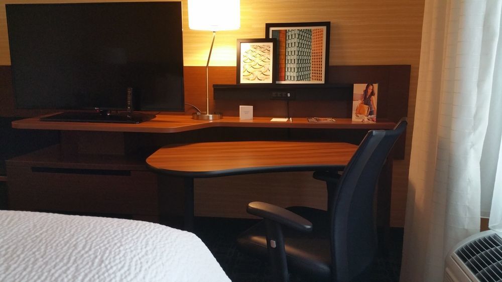 Fairfield Inn & Suites By Marriott Eau Claire/Chippewa Falls Exteriör bild