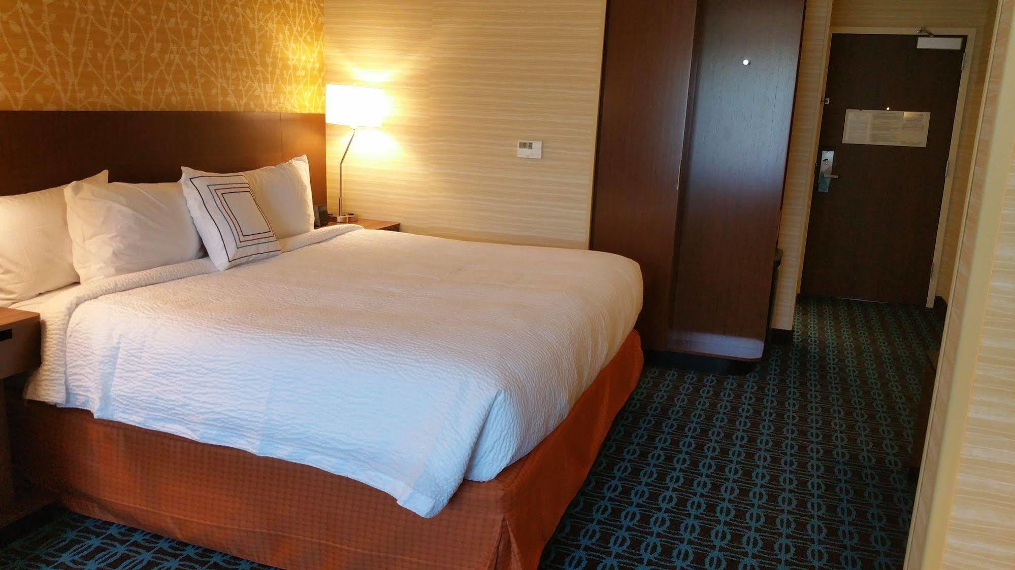 Fairfield Inn & Suites By Marriott Eau Claire/Chippewa Falls Exteriör bild
